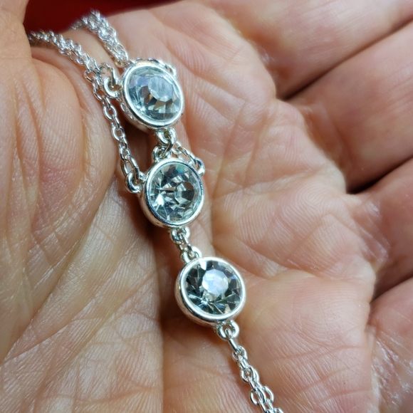 Avon Crystal Necklace Set - Picture 5 of 5